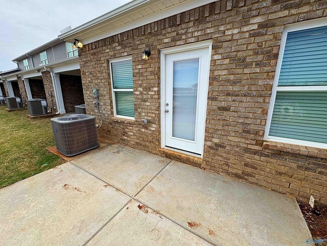 Building Photo - 27573 Brisk Dr