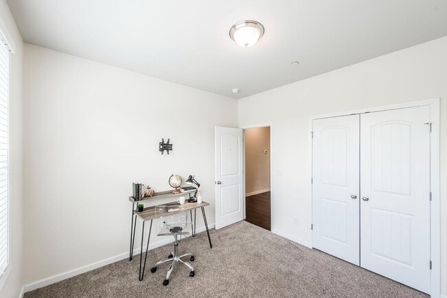 Building Photo - 342 Manor Row