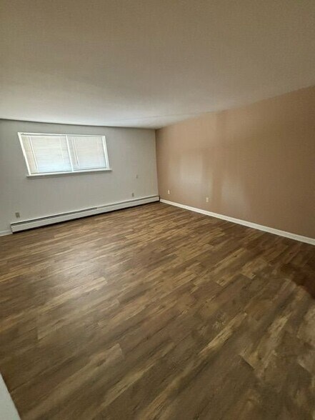 Building Photo - 3 Losson Garden Dr