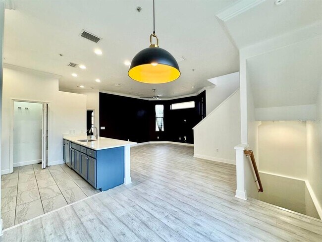 Building Photo - 487 Bayou-Village Dr