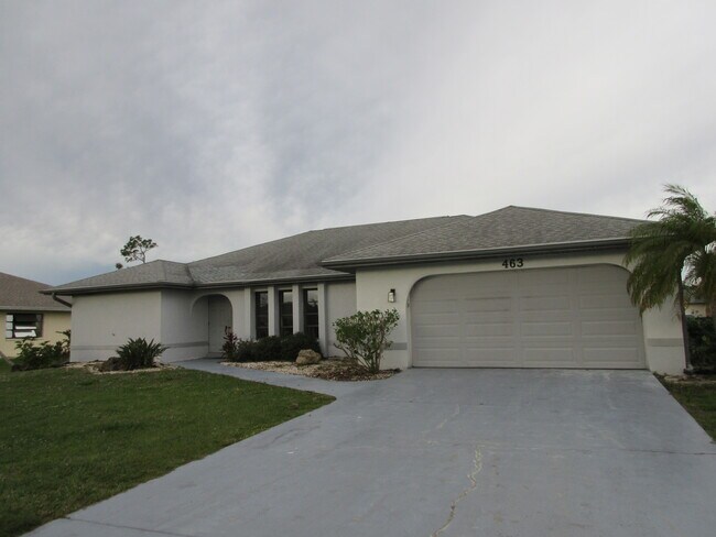 Building Photo - 463 Gallegos St