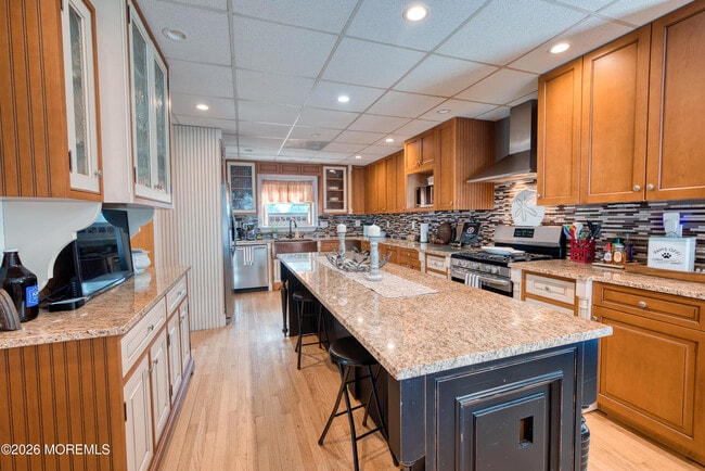 Building Photo - 112 Corlies Ave