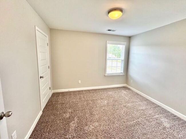 Building Photo - Now Leasing a 4-Bedroom 2.5 Bath Home in M...