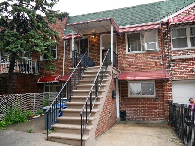 Private House Rental - 3410 Bronxwood Ave