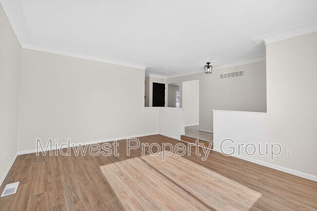 Building Photo - 5165 West Wood Drive