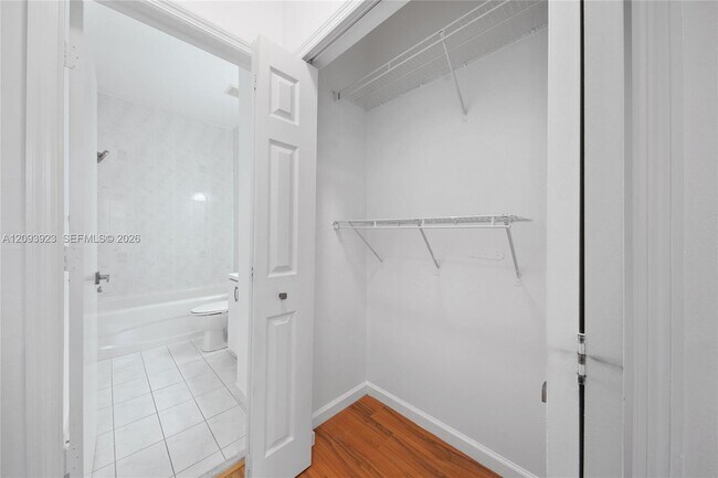 Building Photo - 642 SW 106th Ave