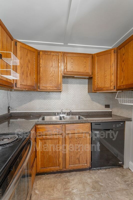 Building Photo - 538 Wando Dr