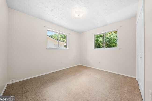 Building Photo - 112 Cedar Grove Rd