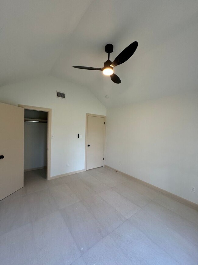 Building Photo - 1703 Terrace Dr