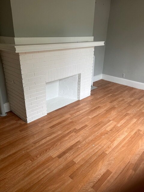 Building Photo - 2 Bedroom, 1 Bath, Renovated Apartment with Private Entrance and Off Street Parking