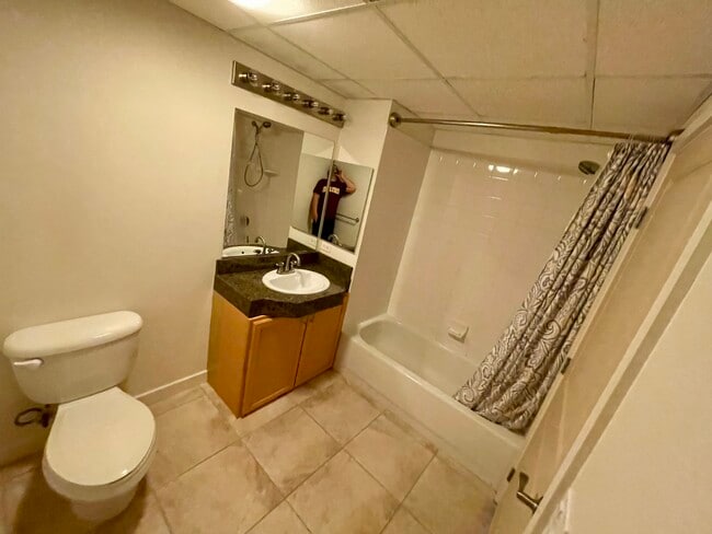 Building Photo - 1080 Park Blvd