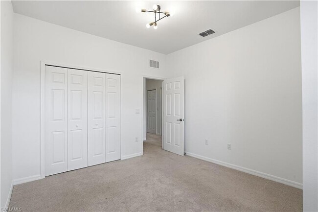 Building Photo - 2870 Blossom Wy