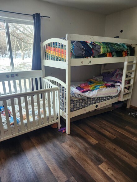 Building Photo - 1362 Cove Dr