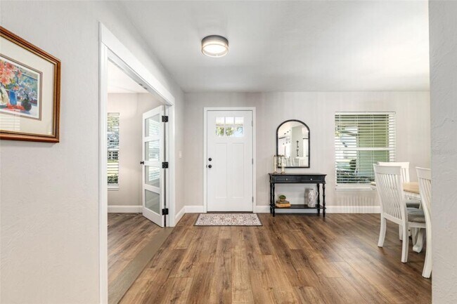 Building Photo - 4530 SE 14th St