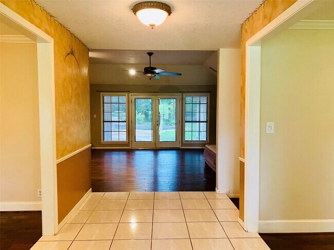 Building Photo - 14212 Horseshoe Bend