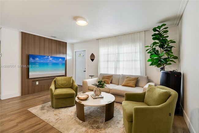 Building Photo - 7051 Tyler St