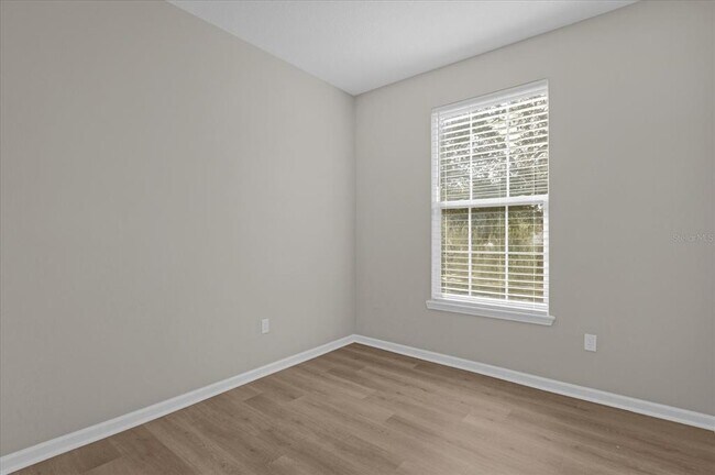 Building Photo - 14304 Fredricksburg Dr