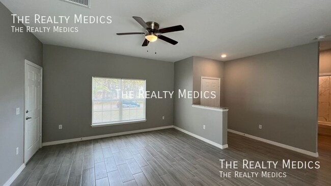 Building Photo - 850 Peyton Ave