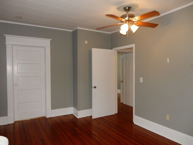 Building Photo - Allison/434