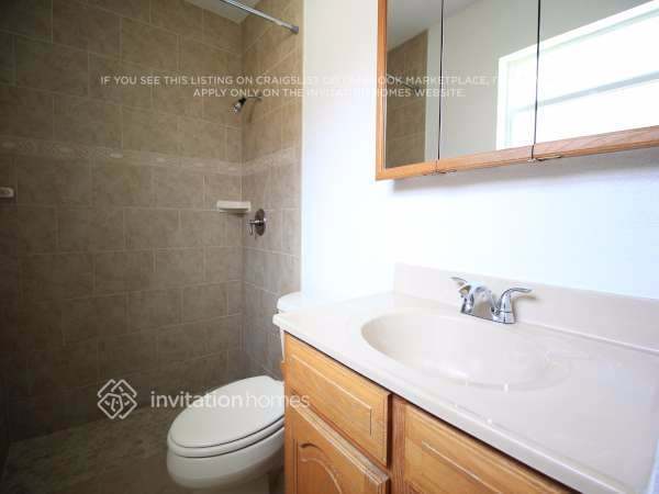 Building Photo - 11360 NW 37th Pl