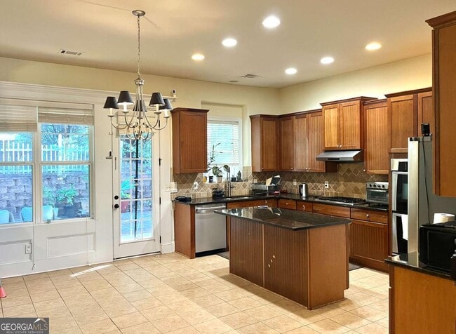 Building Photo - 440 Highgate Dr