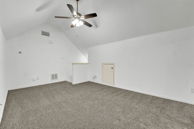 Building Photo - 10108 Cherry Hill Ln