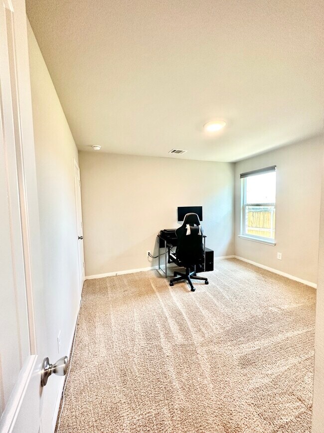 Building Photo - 116 Pronghorn Cir