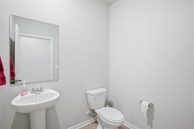 Building Photo - 1224 Vogel Dr