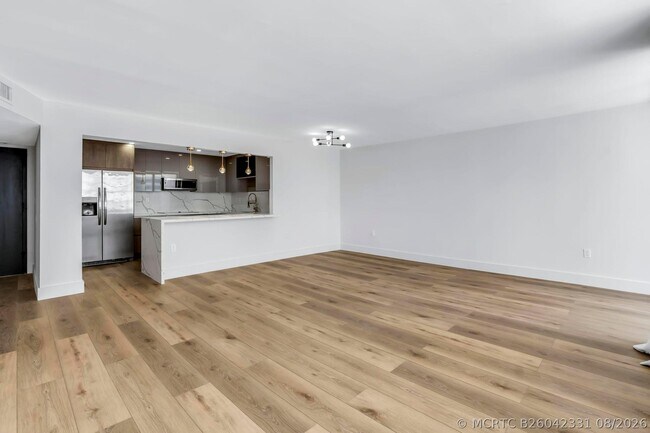 Building Photo - 2780 NE 183rd St