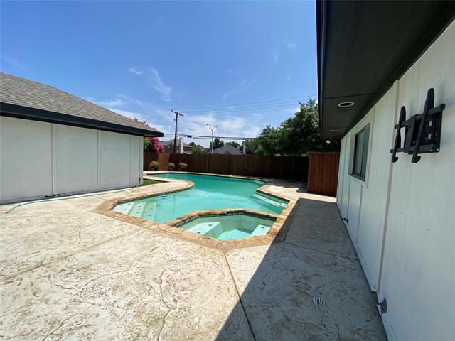 Building Photo - 3736 Solarium Pl