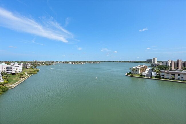 Building Photo - 7963 Sailboat Key Blvd S