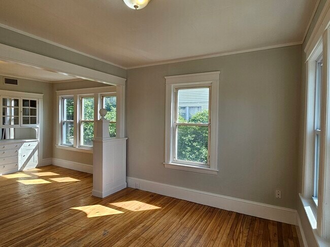Building Photo - 169 Perry Ave