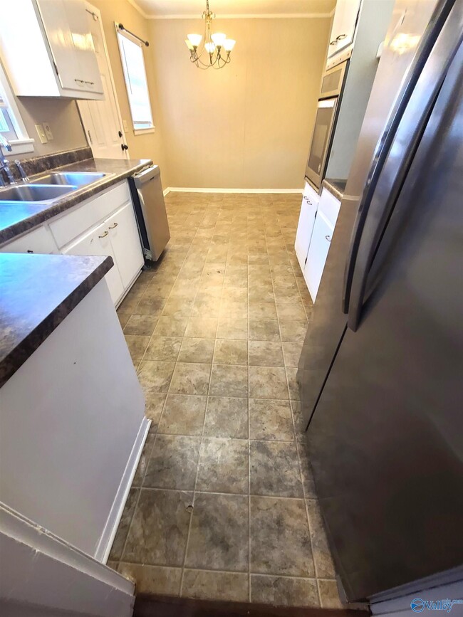 Building Photo - 3606 Northwest Crestmore Avenue