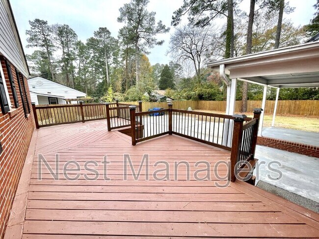 Building Photo - 1430 Pine Valley Loop