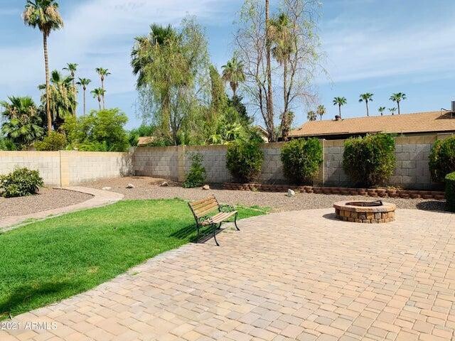 Building Photo - 8832 E Lupine Ave