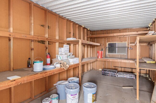 Building Photo - Newly Remodeled 2-Bedroom + Den Home in Ga...