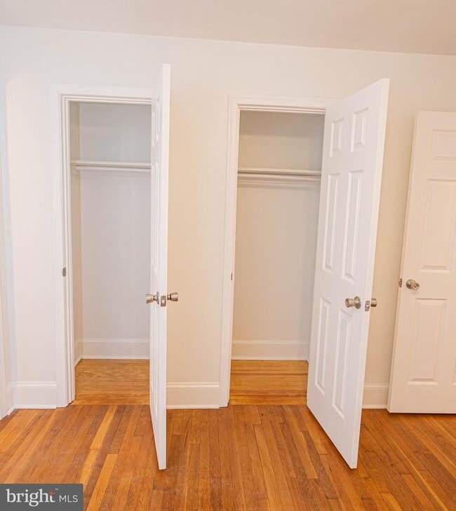 Building Photo - 308 N Division St