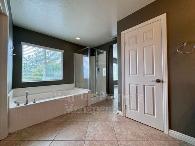 Building Photo - 35889 Wolverine Ln