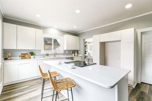 Building Photo - 3 bedroom / 2 bathroom home with Fenced Backyard For Rent on the Popular Kingman Blvd!