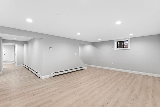 Building Photo - 15 Barnes Dr