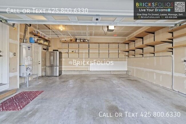 Building Photo - Picture Yourself Living in This East-Facing Bothell Home in the Northshore School District.