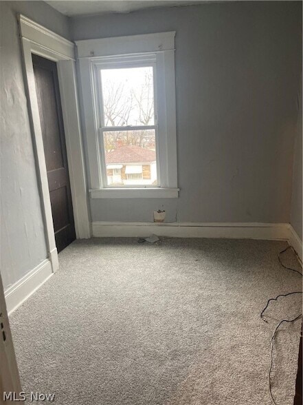 Building Photo - 4754 Blythin Rd