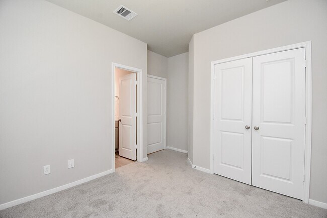 Building Photo - 17007 Shine Bright Ct