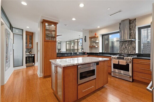 Building Photo - 151 Fort Pitt Blvd