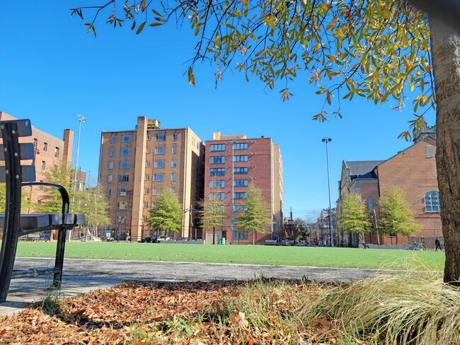 Building Photo - 1401 17th St NW
