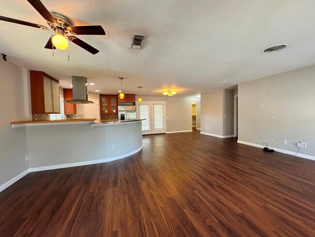 Building Photo - 3003 Burning Oak Dr