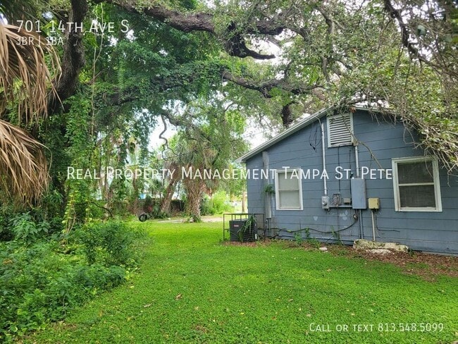 Building Photo - 701 14th Ave S