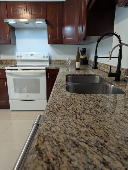 Kitchen Double Sink - 2220 NE 37th St