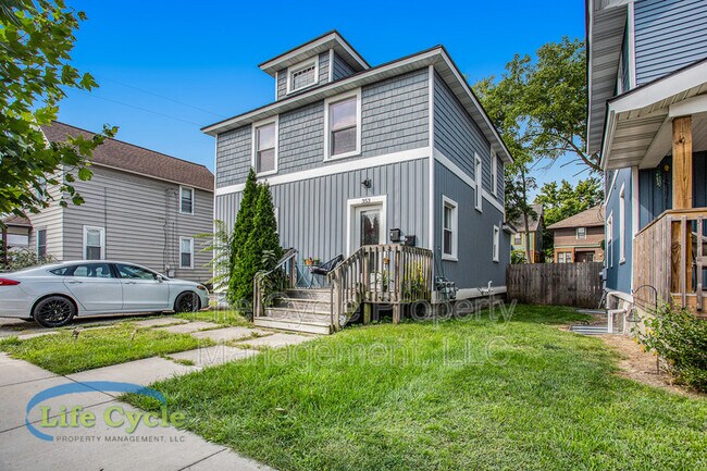 Primary Photo - 353 Atlas Ave SE