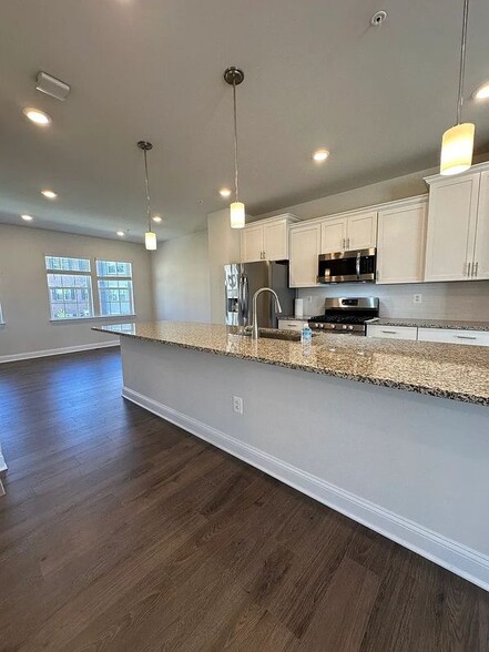 Building Photo - 7585 Marston Way